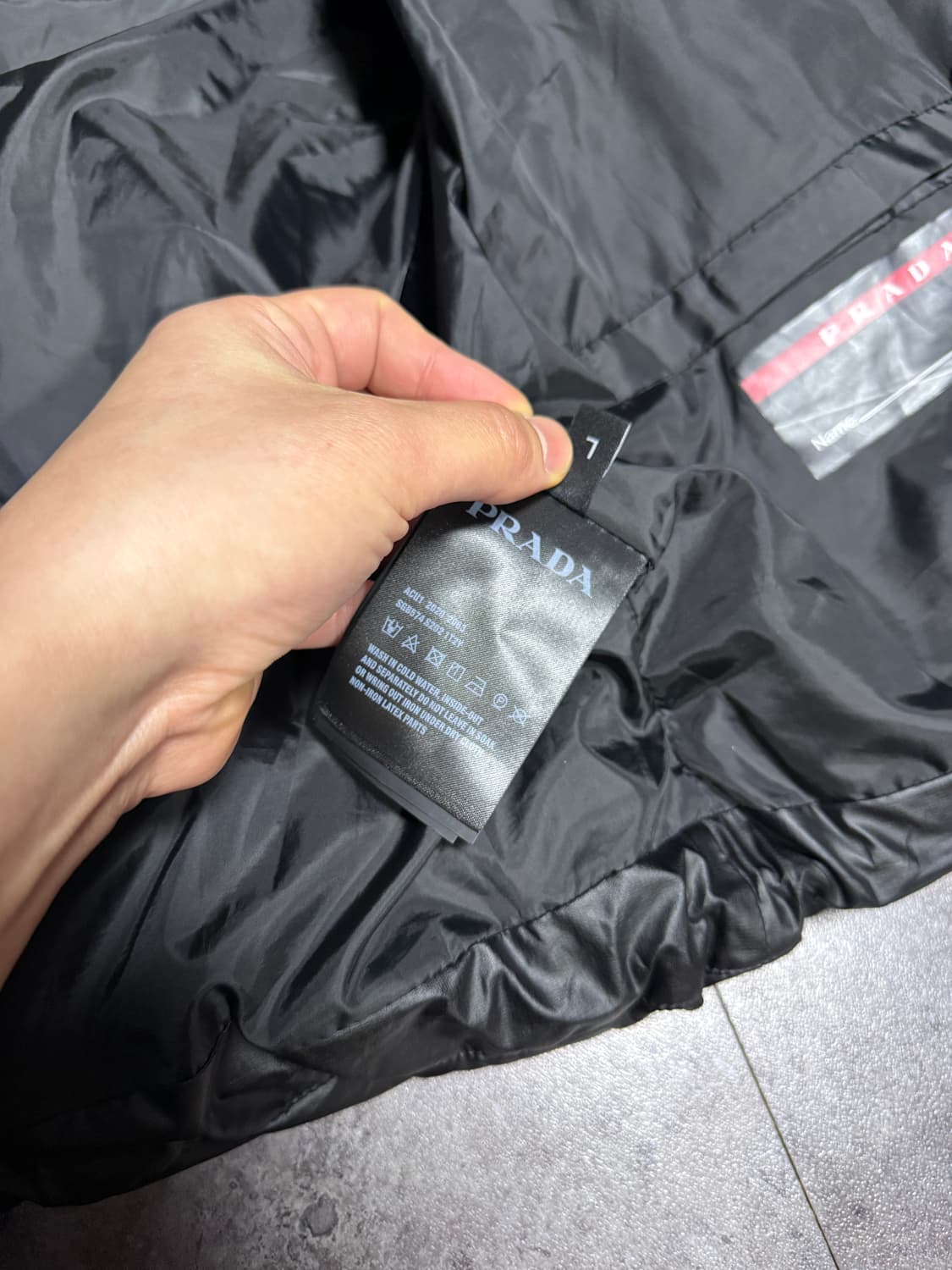 프라다 리네아로사 패딩 L 상품이미지9