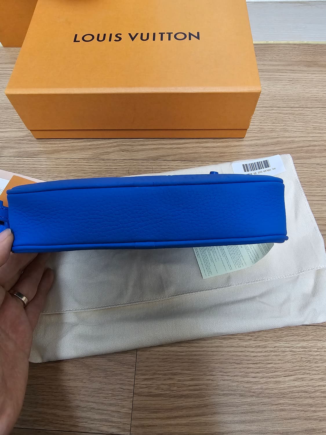 루이비통 버질아블로 한정판 포쉐트 볼가 블루체인 (새상품) 상품이미지8