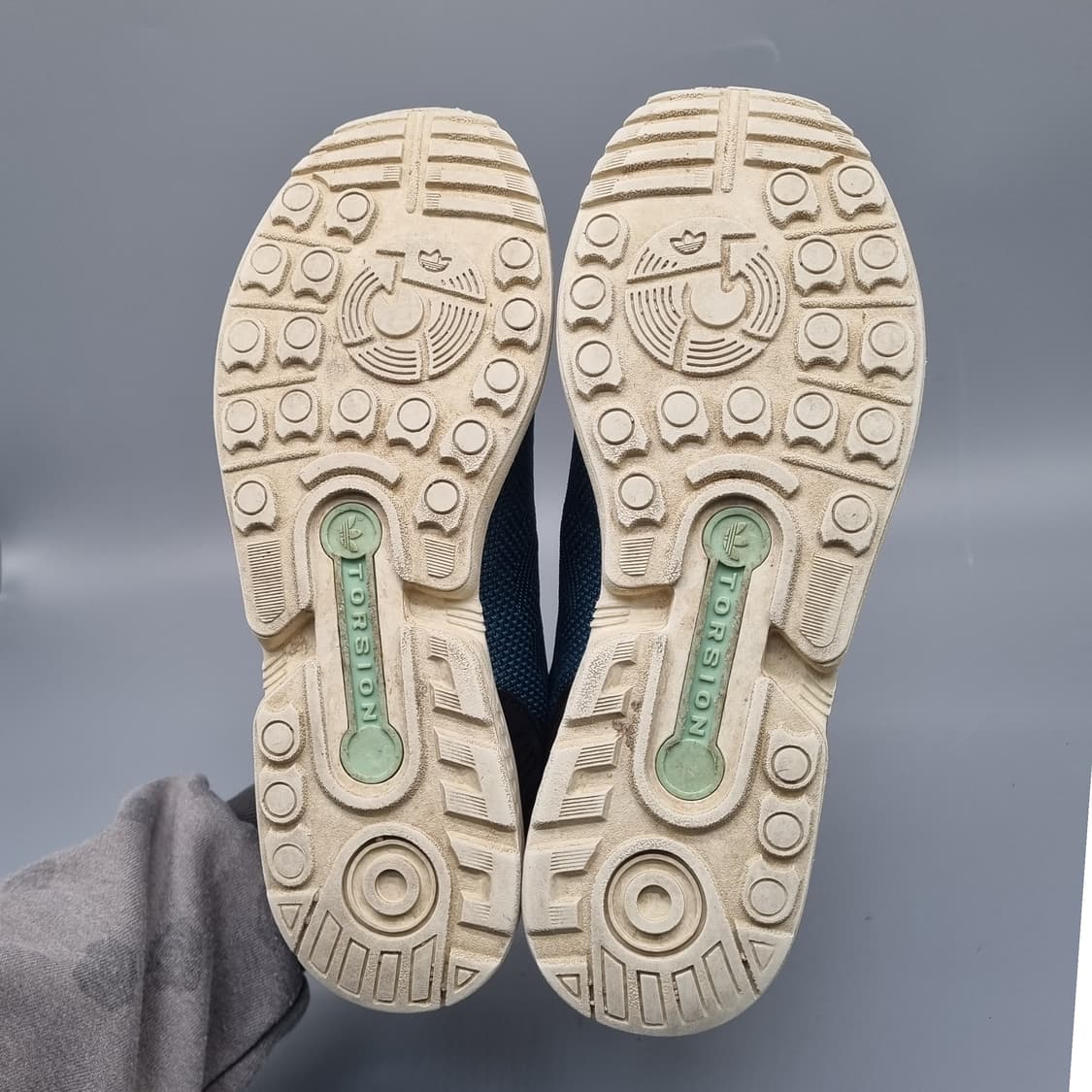 아디다스 ZX 플럭스 남성스니커즈265 상품이미지3