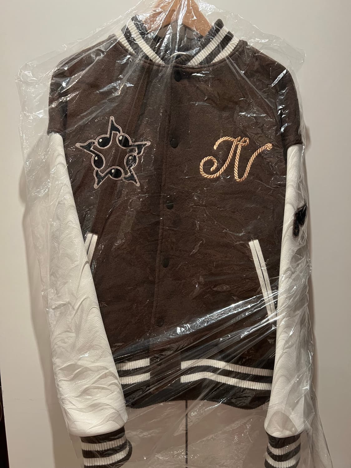 Nextdoorlips Varsity jacket brown (3) 상품이미지1
