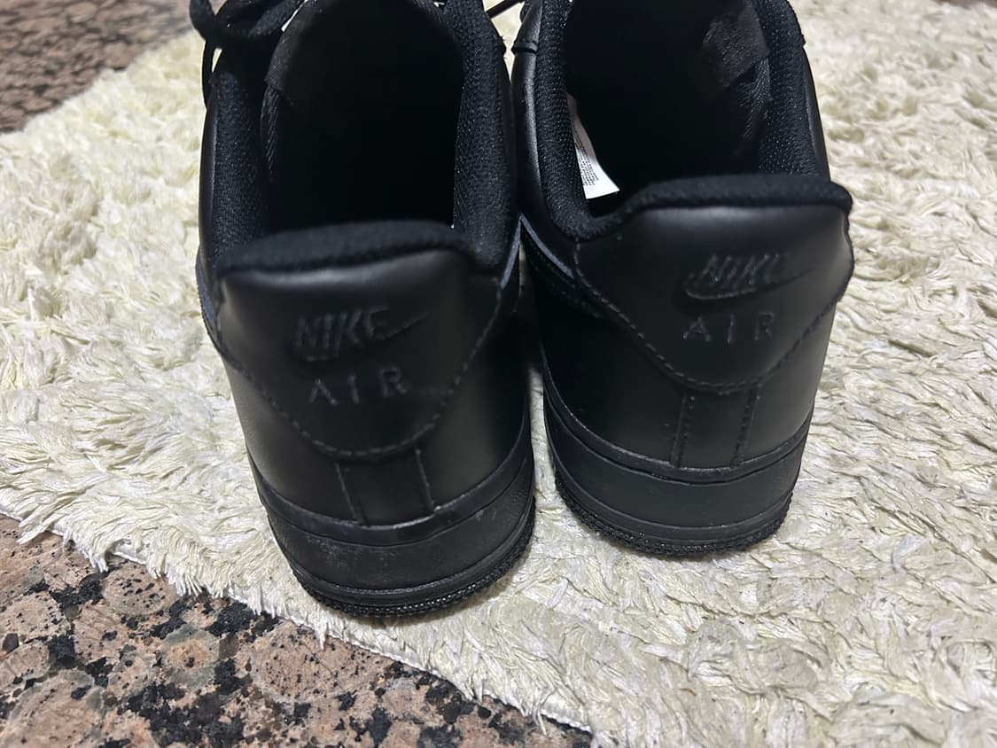 (새상품,250) 나이키 에어포스 블랙 상품이미지2