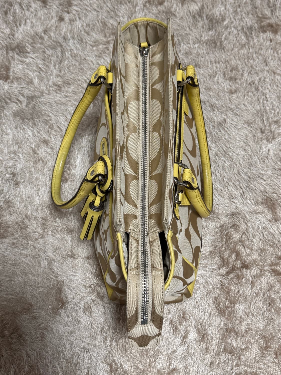 코치 숄더백 옐로우 상품이미지6