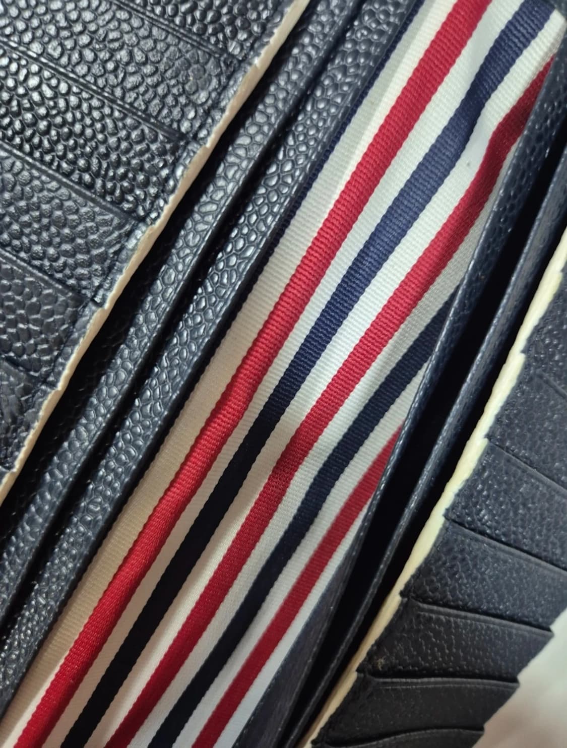 톰브라운 장지갑 판매 상품이미지1