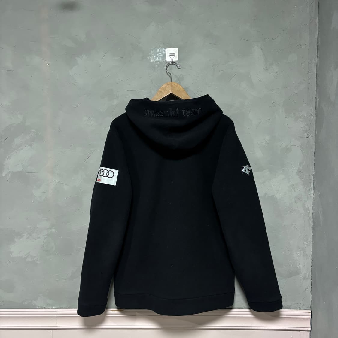 데상트 아우디 스위스 스키팀 플리스 자켓 상품이미지4