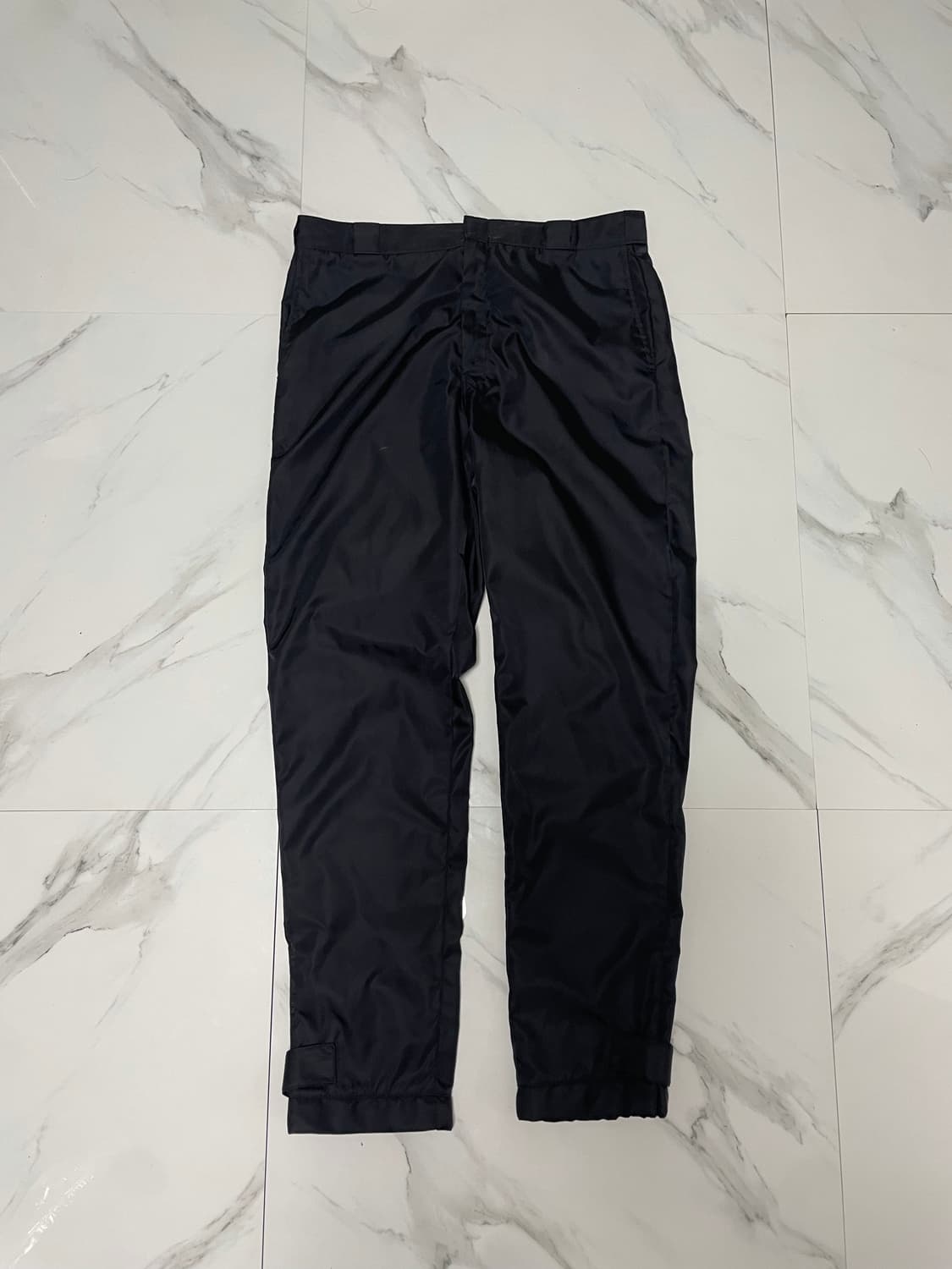 프라다 리나일론 트라이앵글 로고 셋업 50/48 상품이미지5