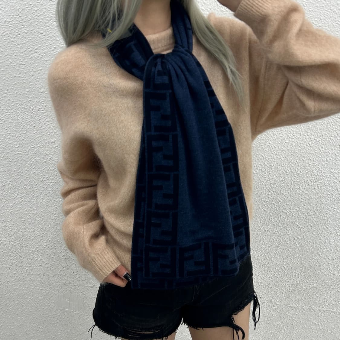 펜디 FF로고 딥블루배색 네이비 머플러 상품이미지1