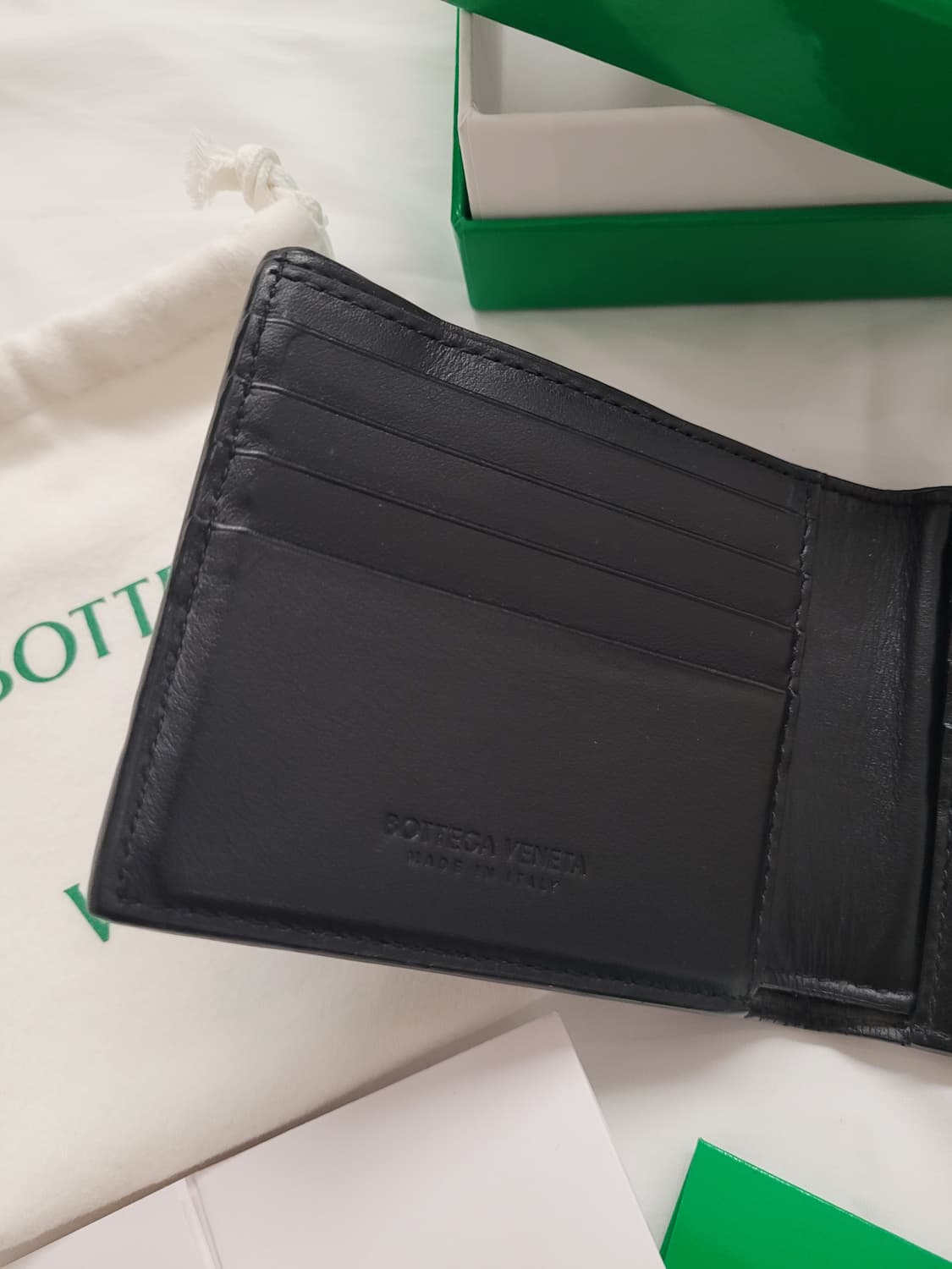 보테가베네타 인트레치아토 반지갑 상품이미지9
