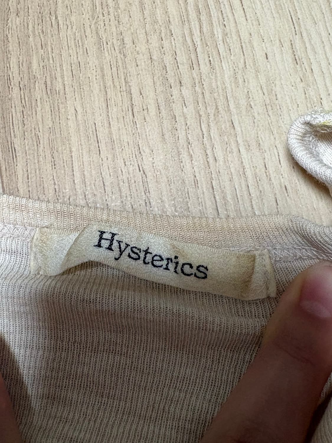 히스테릭글래머 오트밀베이지 프린팅 오버로크 롱슬리브 상품이미지3