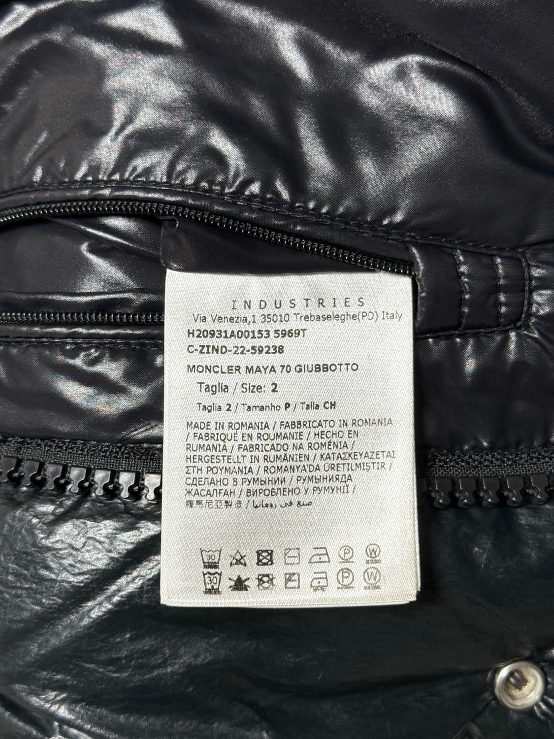 몽클레르 마야 70 쇼트 다운 자켓 블랙 - 22FW 2사이즈 상품이미지7