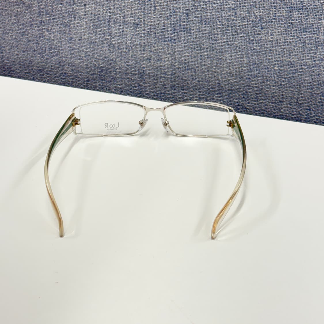 스포티한 무드의 실버 메탈 안경 상품이미지5