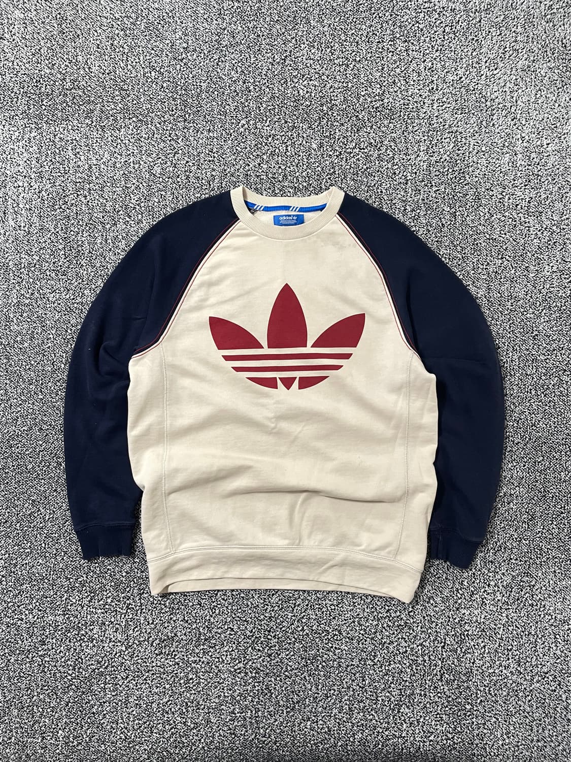 빈티지9. 아디다스 오리지널스 트레포일 로고 맨투맨 네이비 레드 Y2K 상품이미지1