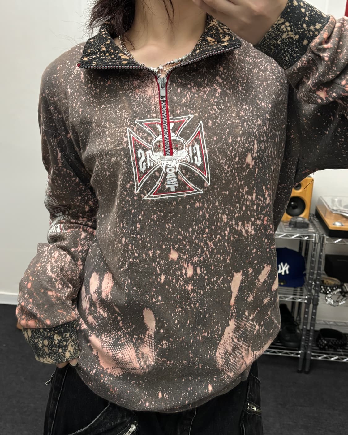 West Coast Choppers 블리치드 쿼터집 맨투맨 상품이미지1