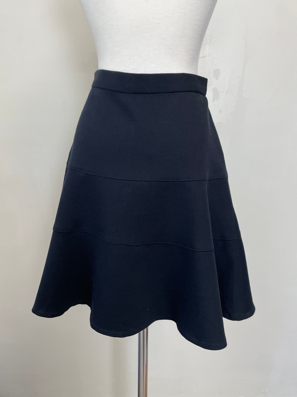 끌로에 네이비 스커트  J03861 상품이미지2