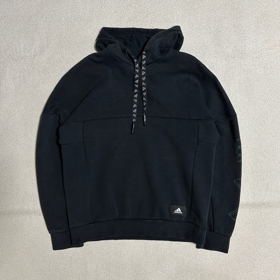 아디다스 어반 그래픽 후드 티셔츠 상품이미지2