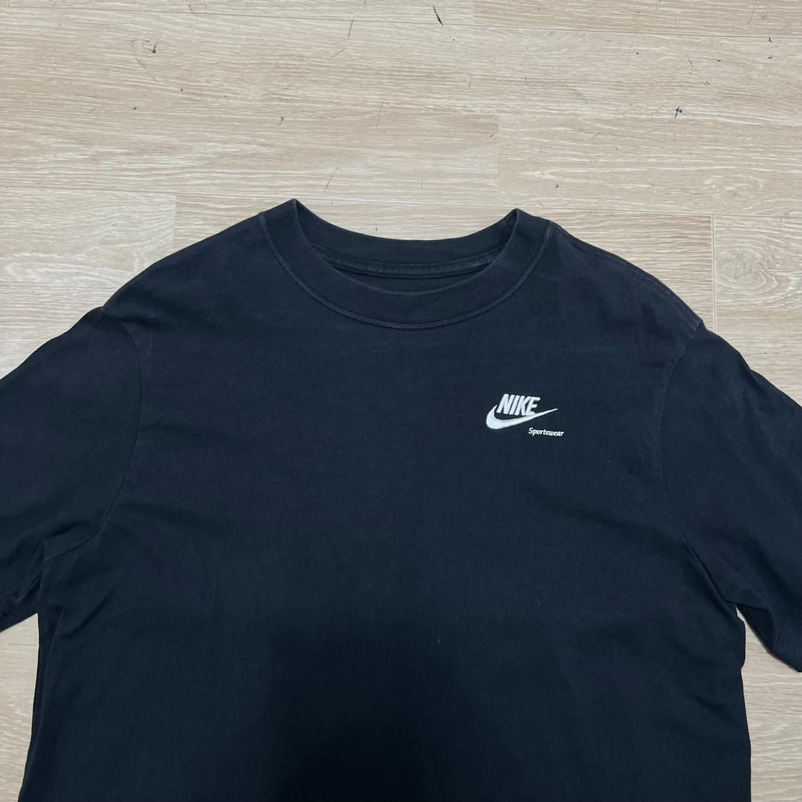 나이키 스포츠웨어 백프린팅 루즈핏 반팔 티셔츠 [블랙] M/95 상품이미지2