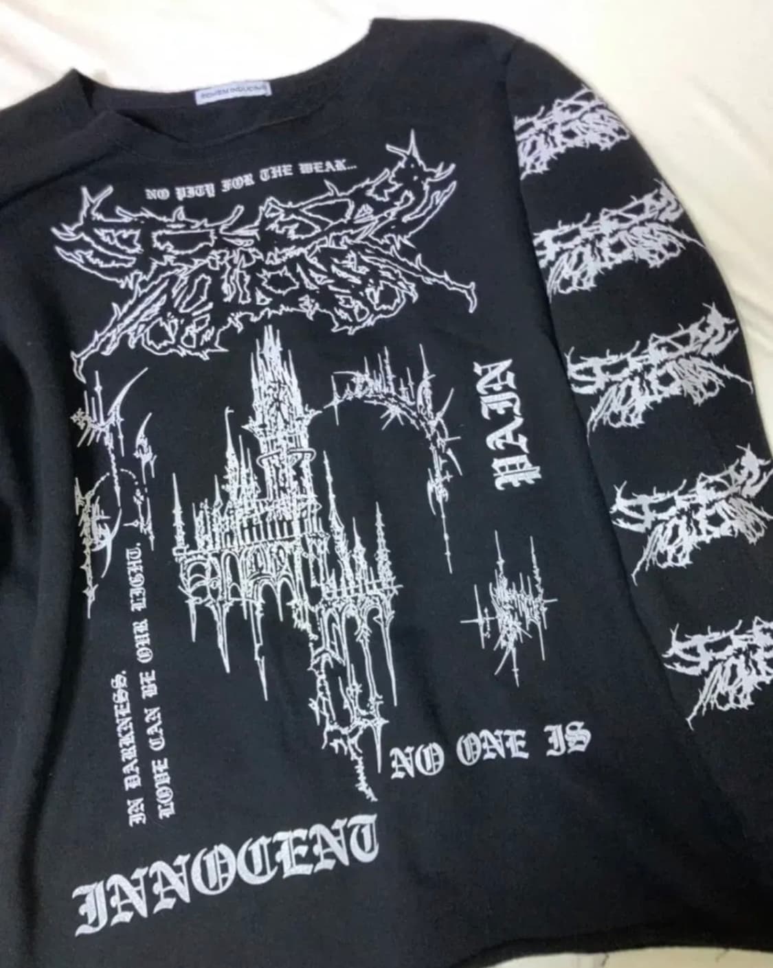 스키즘인듀싱 EMO OFF SHOULDER SLEEVES B 상품이미지1