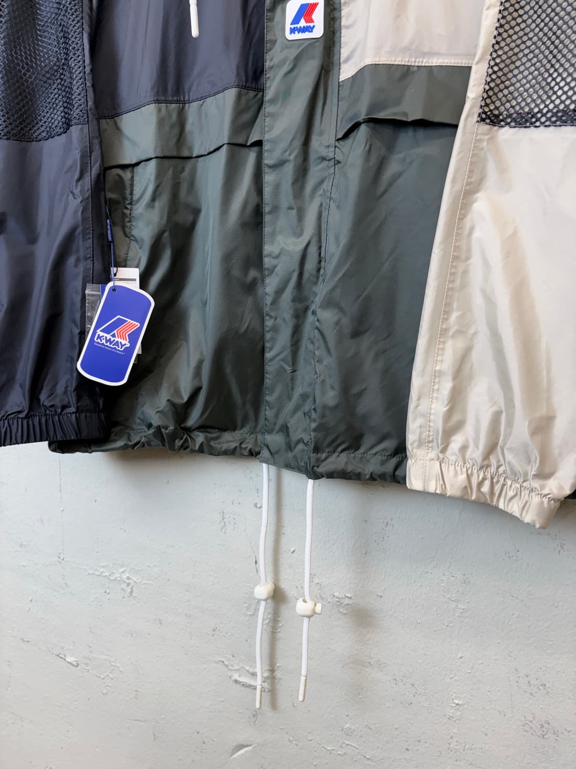 새상품 까웨 리메이크 바람막이 상품이미지5