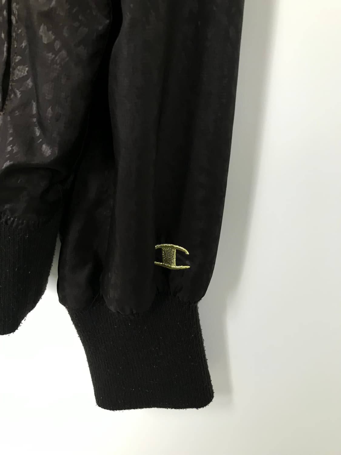 챔피온 금장 자수로고 블랙 후드 바람막이 상품이미지6