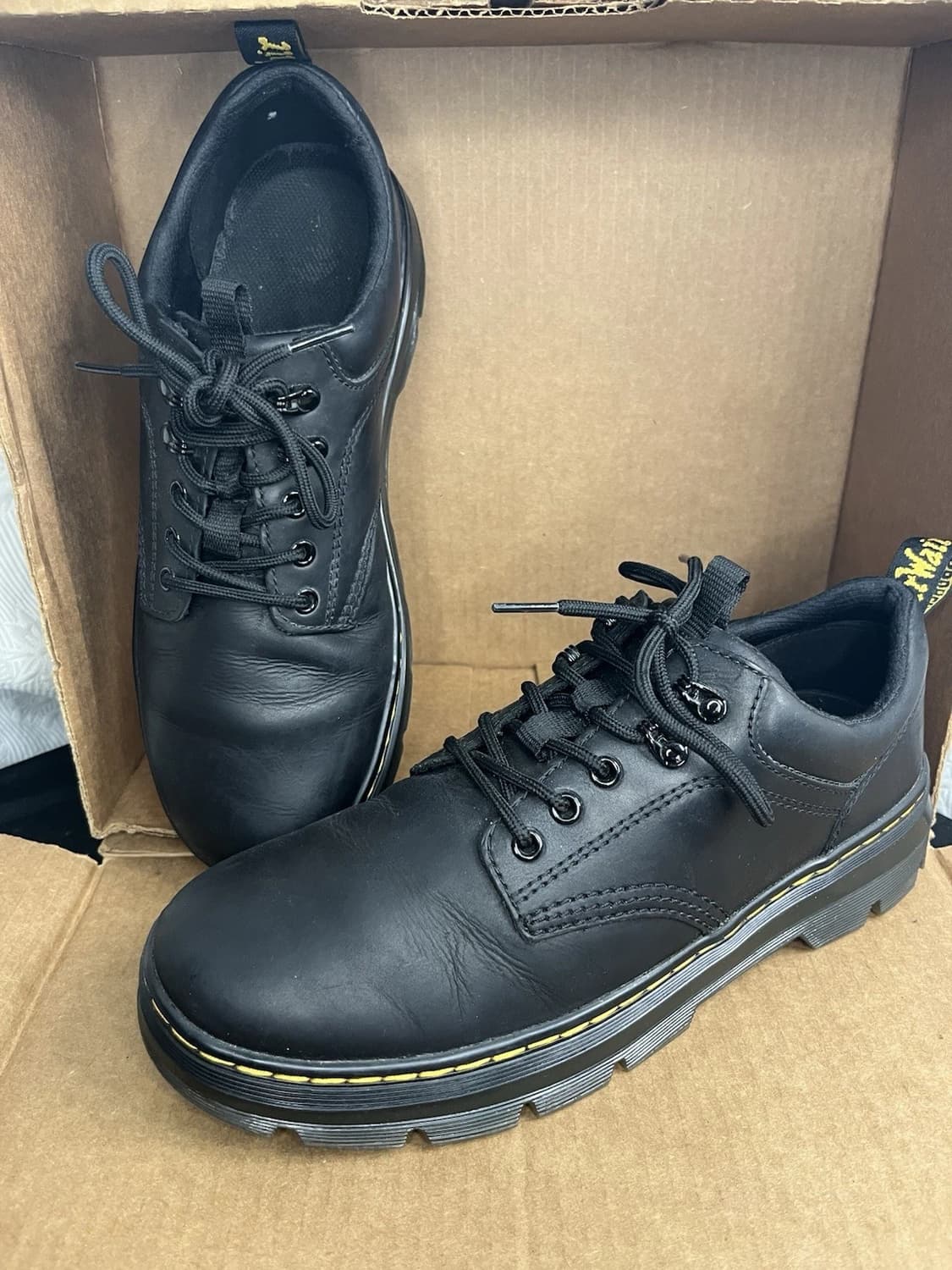 닥터마틴 리더 와이오밍 레더 유틸리티 슈즈 블랙 상품이미지1