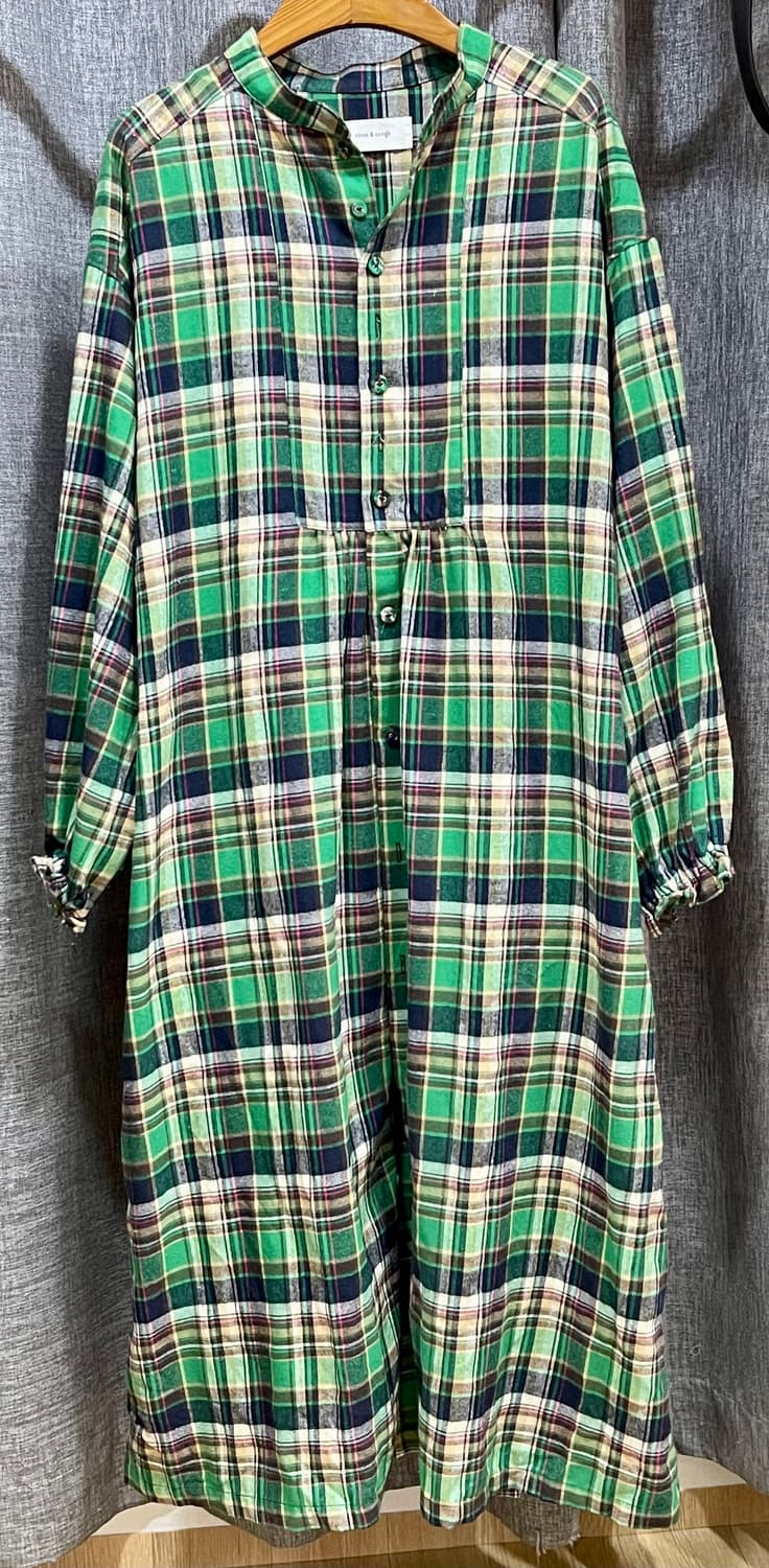 rivet & surge 사이드 슬릿 요크 체크 롱 원피스 (그린) 상품이미지2