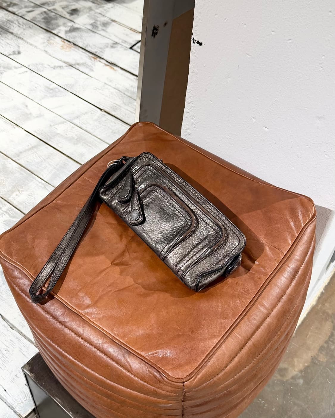 지방시 메탈릭 투 포켓 클러치 상품이미지1