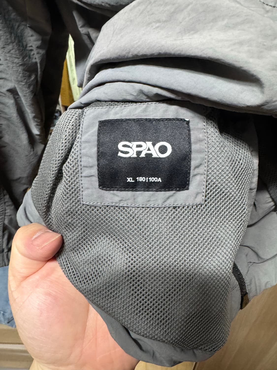 스파오 바람막이 xl  상품이미지3