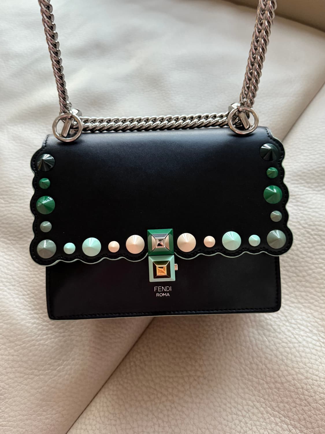 [정가215] 펜디 칸아이 스몰백 - 민트 스터드 에디션 가방 상품이미지1