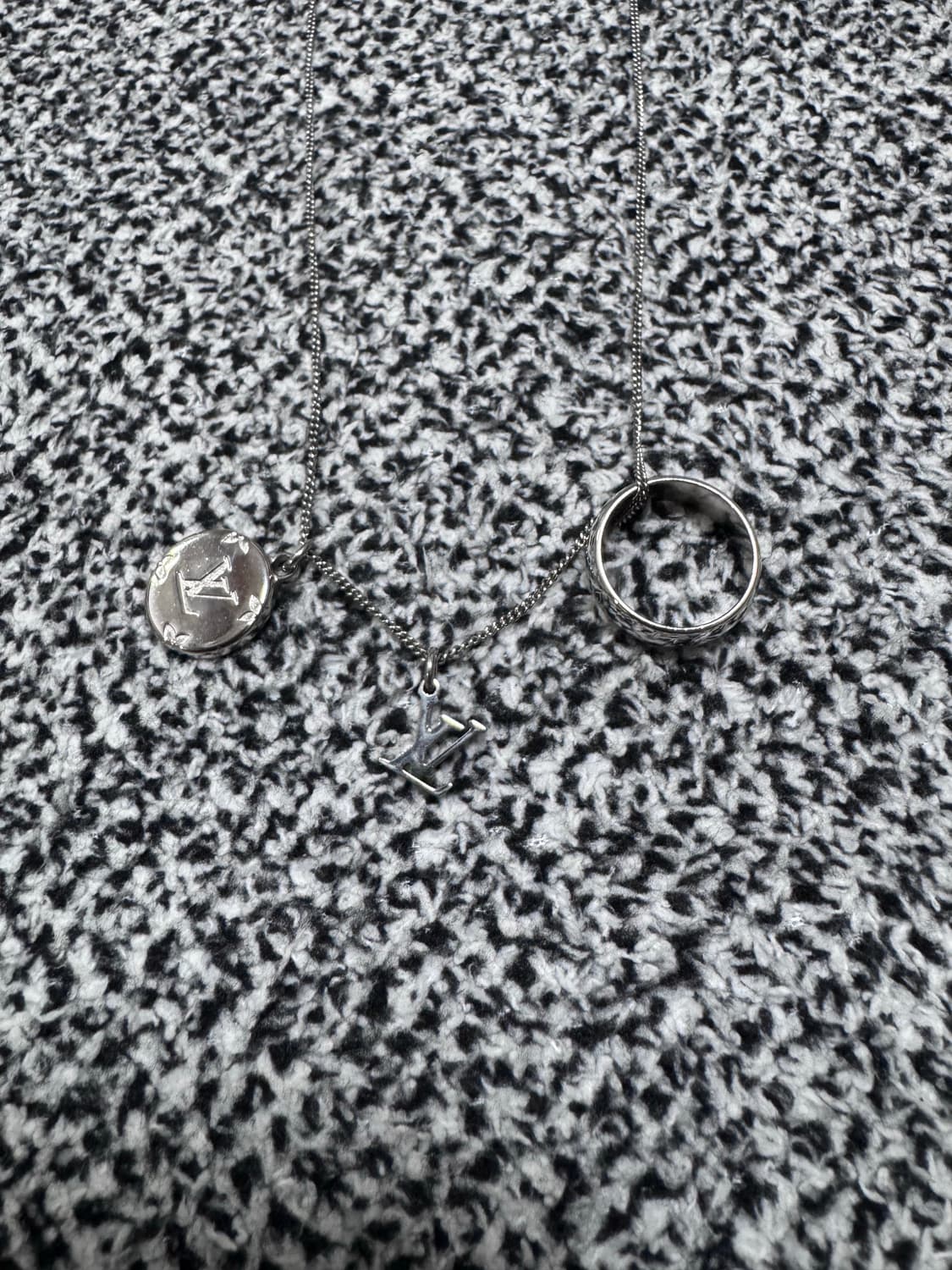 루이비통 모노그램 참 목걸이 상품이미지6