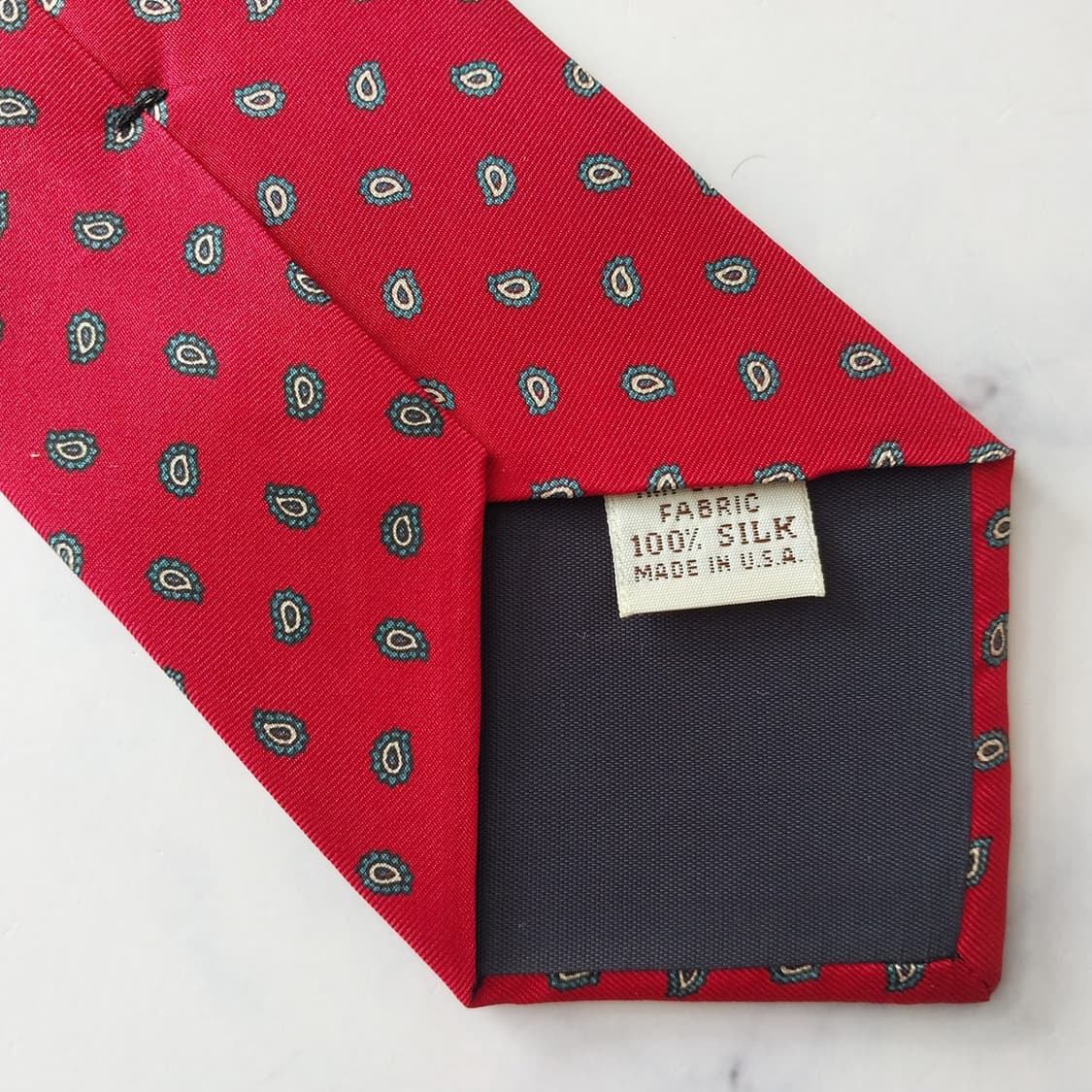 입생로랑 실크 레드 페이즐리 패턴 넥타이 8.7cm A+등급 K1868
 상품이미지9