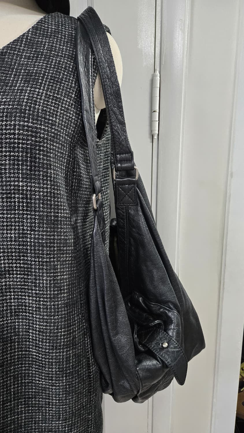 한섬 시스템 슬라우치 숄더백 상품이미지2