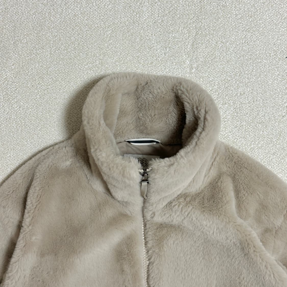 코오롱 스포츠 여성 변형 핏 FAUX FUR 재킷 상품이미지5