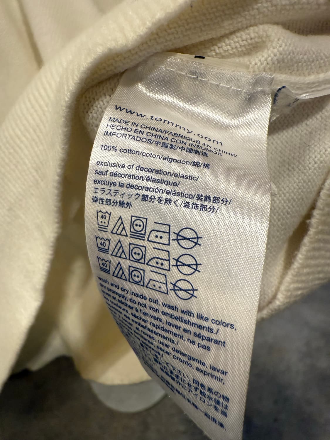 타미힐피거 화이트 라운드 니트 상품이미지3