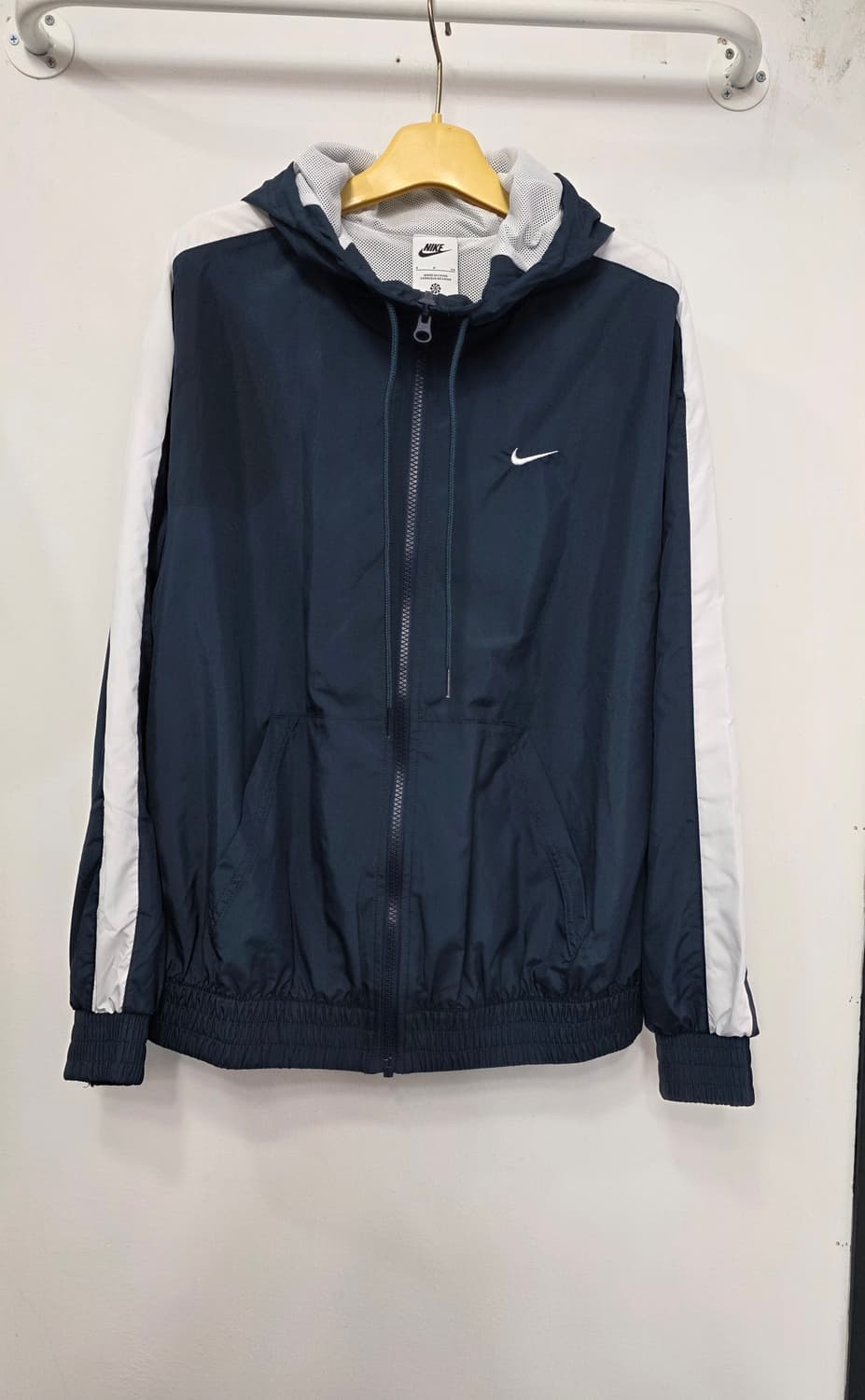 나이키 여성 바람막이 상품이미지1