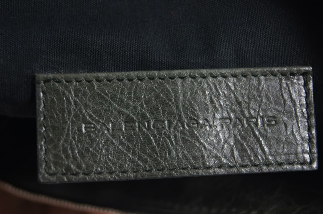 발렌시아가 멋스러운 가죽 클러치백 상품이미지10