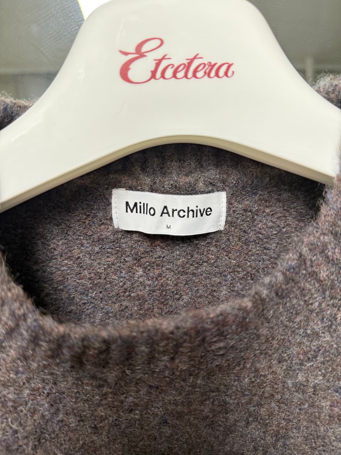 밀로아카이브 크롭니트M 상품이미지3