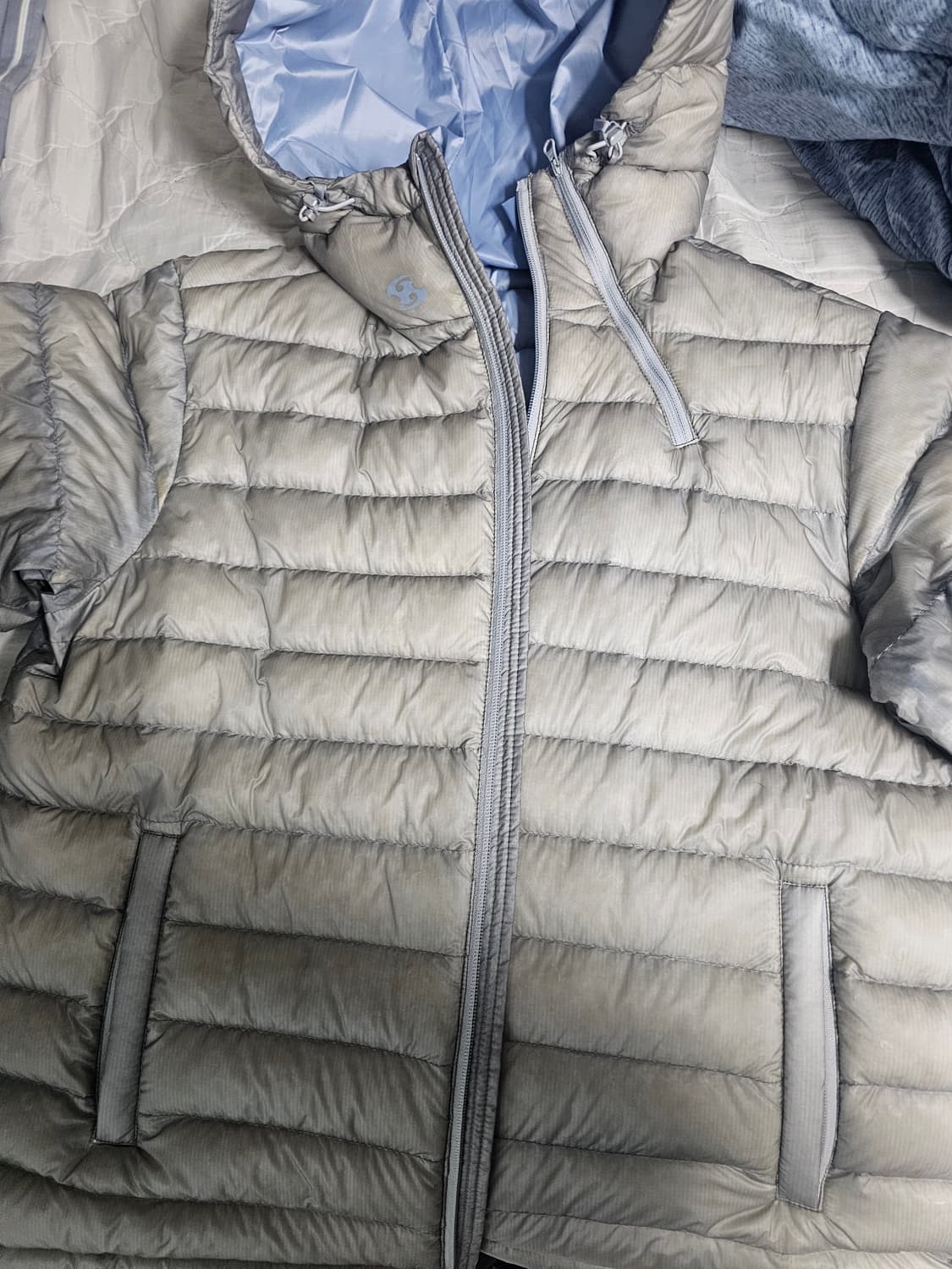 산산기어 서픽스 푸퍼 자켓 그레이 25fw 2사이즈 상품이미지1