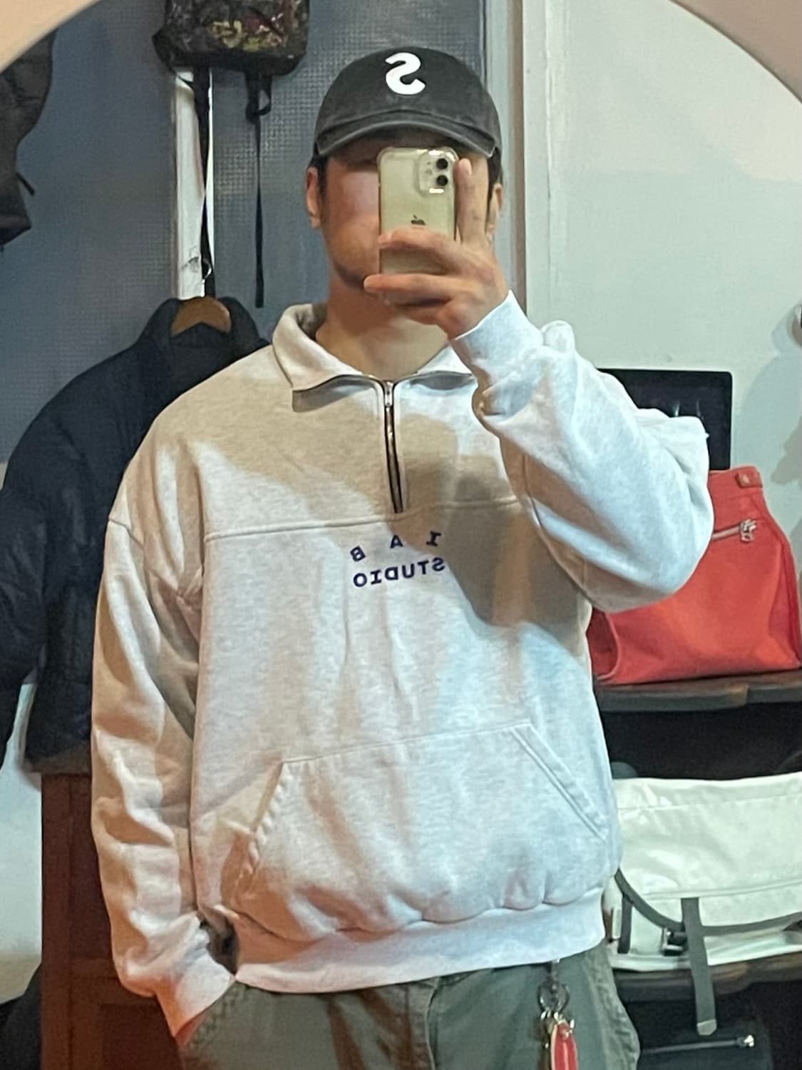 IAB STUDIO 아이앱 스튜디오 반집업 L 상품이미지1