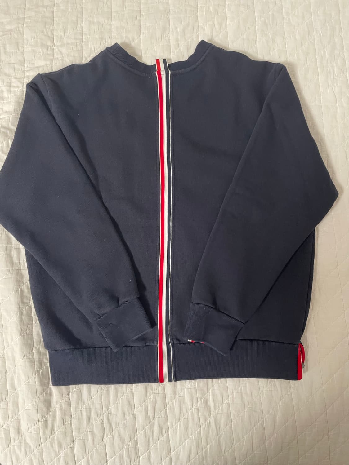 {정품} 톰브라운 백삼선 맨투맨 4사이즈 상품이미지2