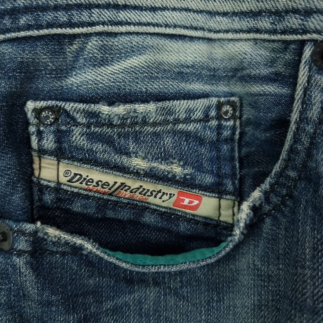 [디젤] 빈티지 슬림핏 청바지 P01509 상품이미지5