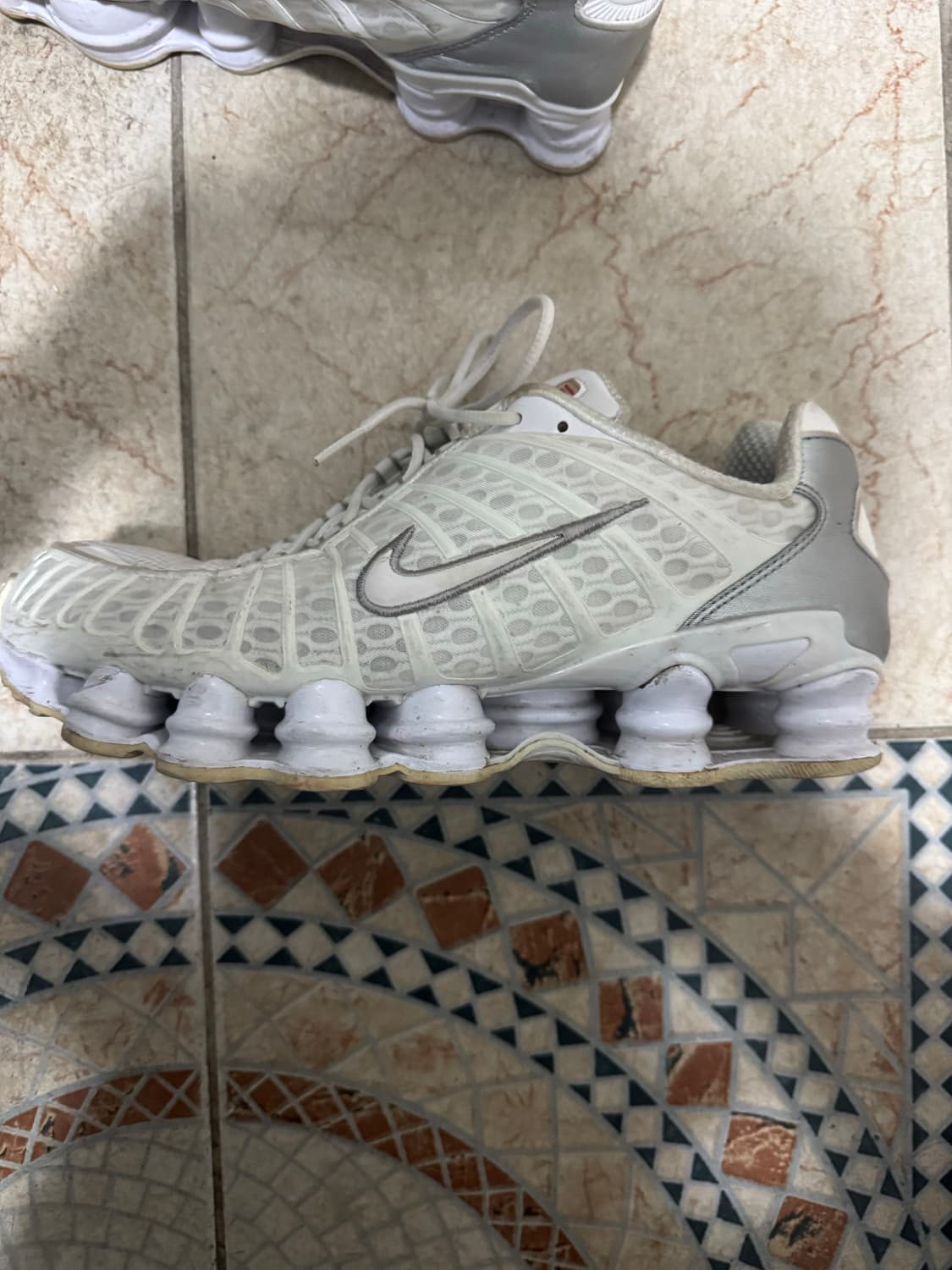 나이키 샥스 lt 화이트 상품이미지2