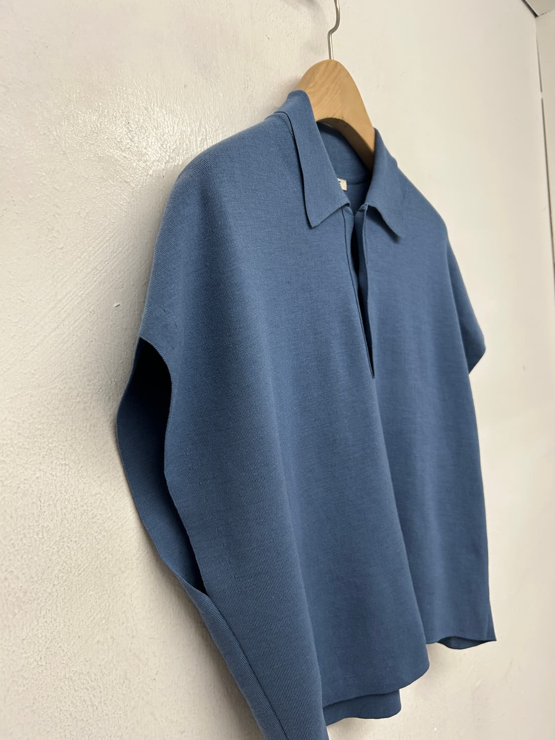 오라리 하이 게이지 니트 슬리브리스 폴로 상품이미지3