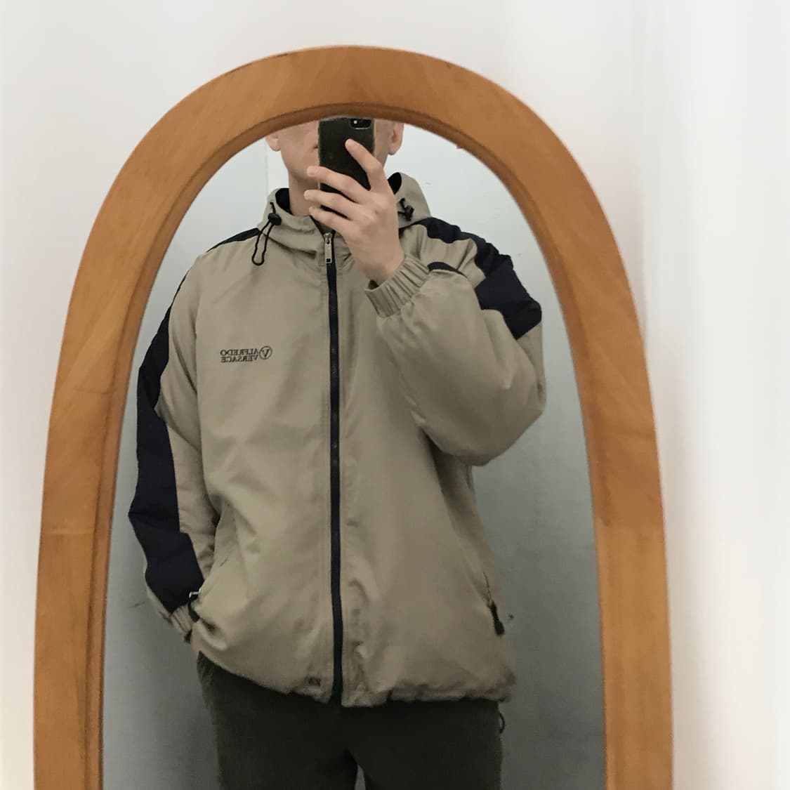 알프레도 베르사체 베이지 후디 점퍼 남성 110 사이즈  상품이미지9