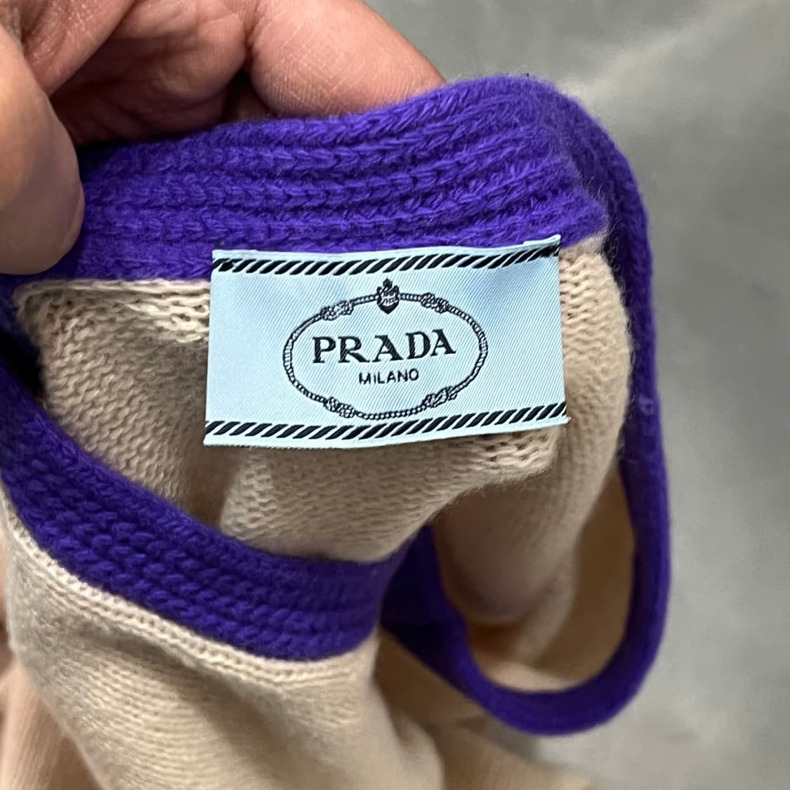  프라다 브이넥 니트 +명품감정서 y15615 상품이미지5