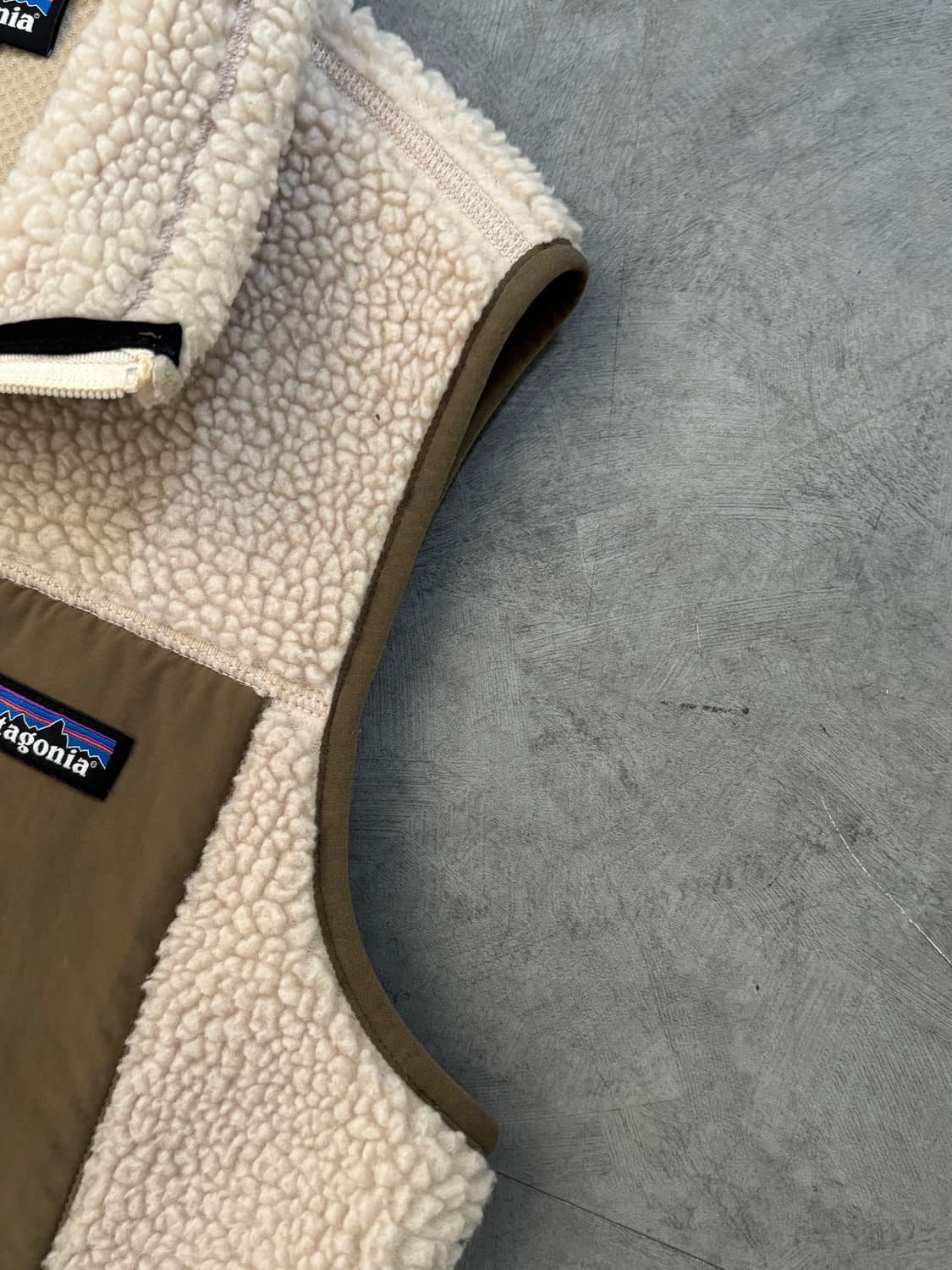 Patagonia 파타고니아 베이지 컬러 레트로 플리스 베스트  상품이미지8