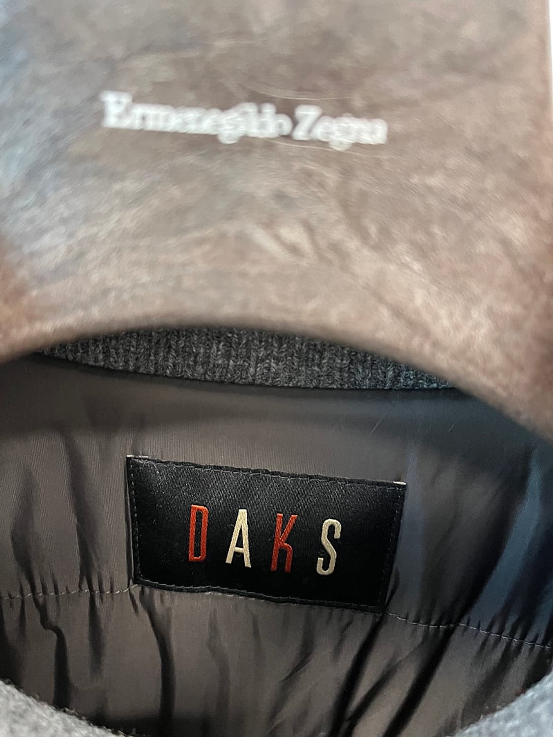 100) 닥스 로로피아나 구스방풍니트  상품이미지4