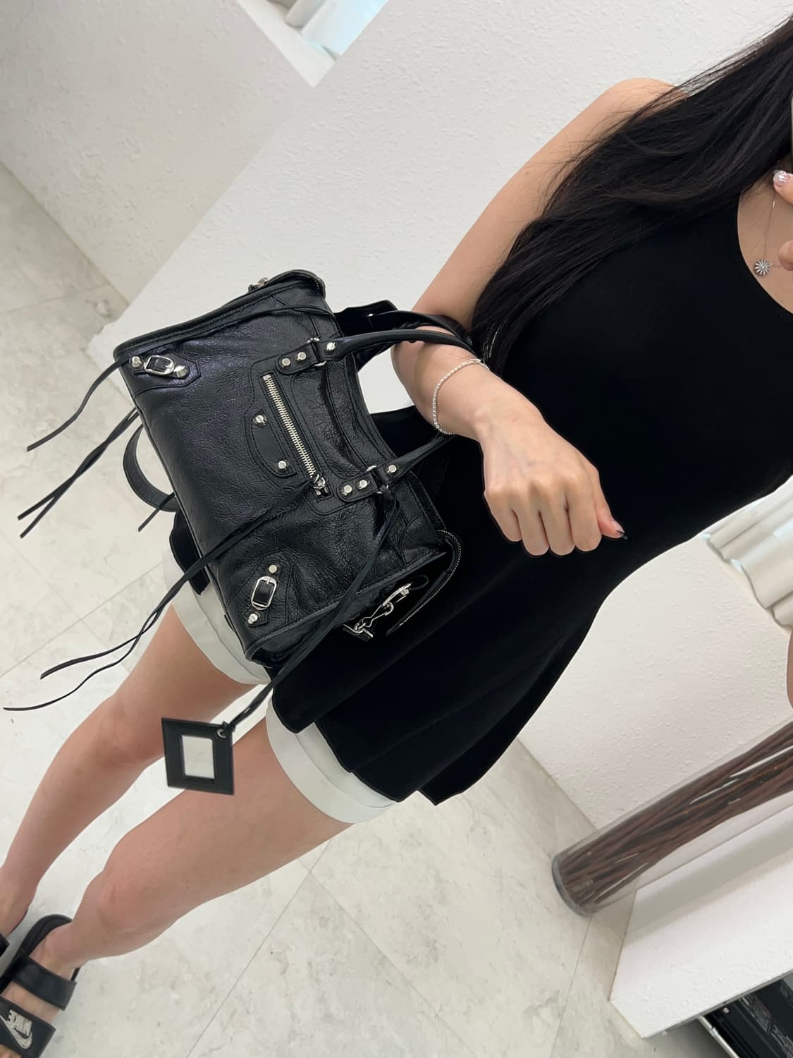 [SA급 정품] 발렌시아가 시티 모터백 블랙 스몰 상품이미지9