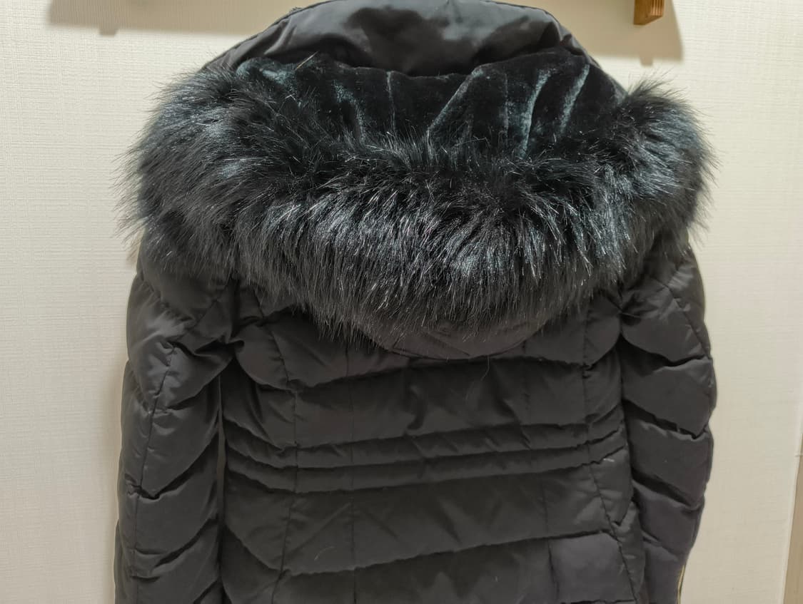 ZARA 자라 여성 블랙 후드 퍼 다운 롱패딩 xs사이즈 상품이미지4
