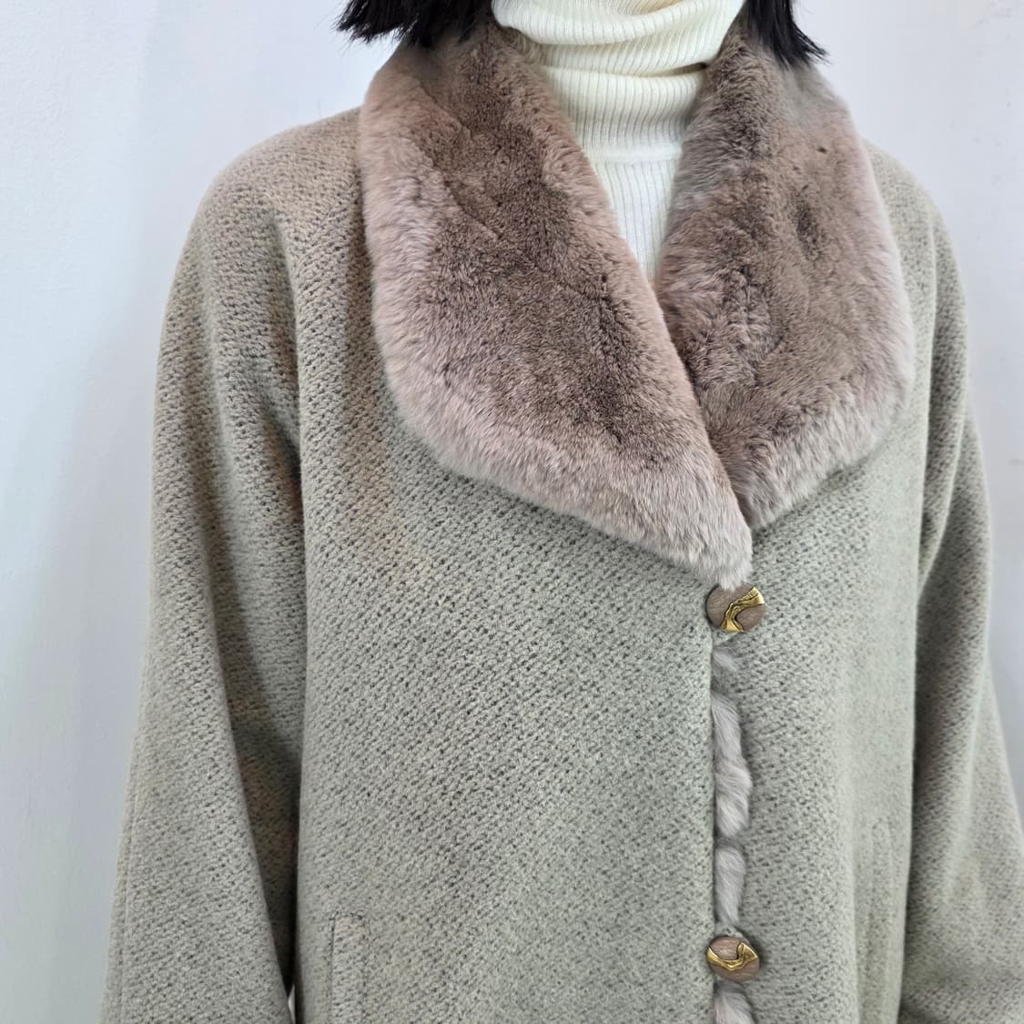 프리미엄 앙고라 울  퍼 트리밍 베이지 여성 롱코트 상품이미지5