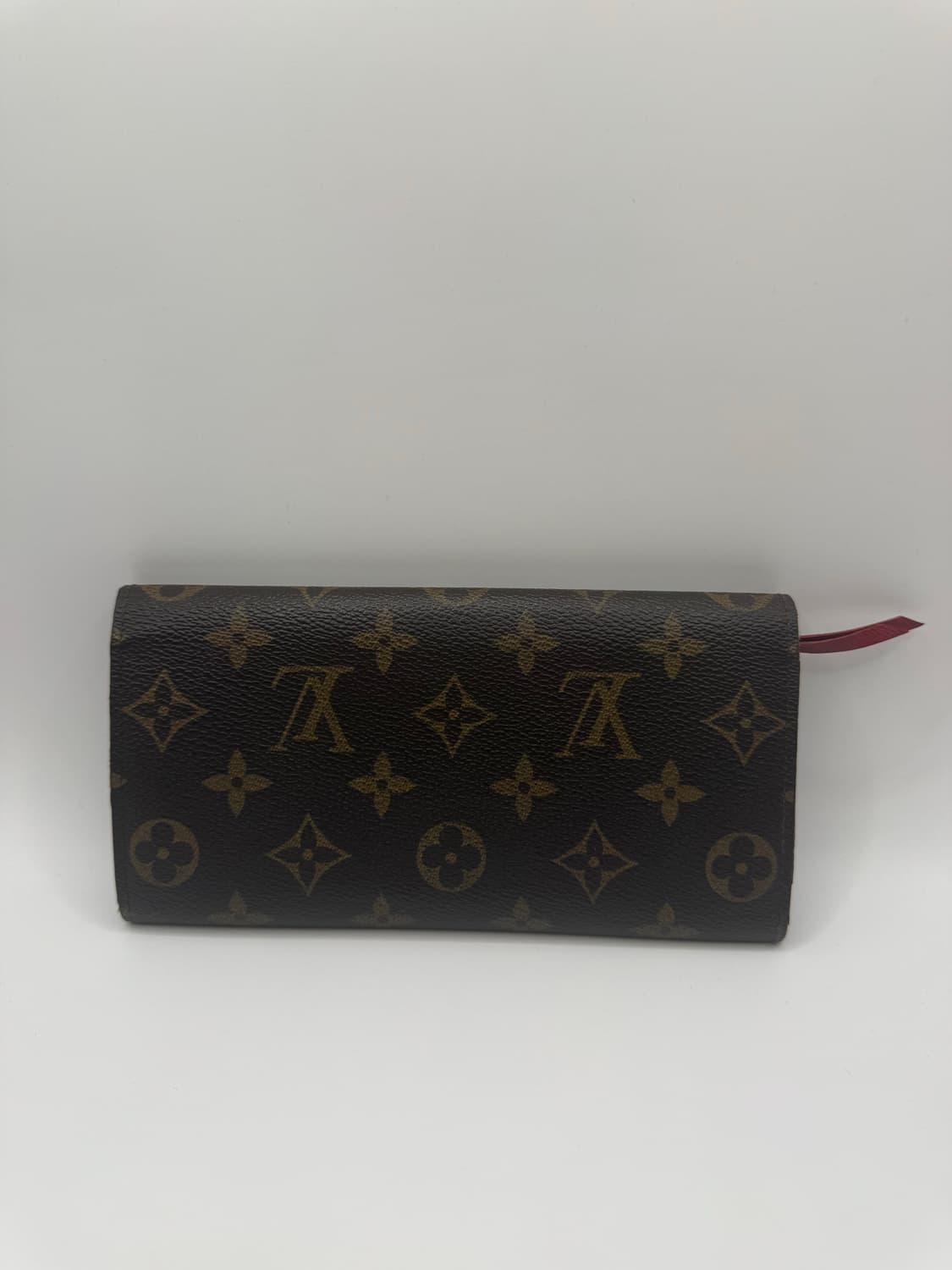 👉 정품 루이비통 에밀리 장지갑 💚 데일리로 들기 좋은 슬림한 디자인 상품이미지4