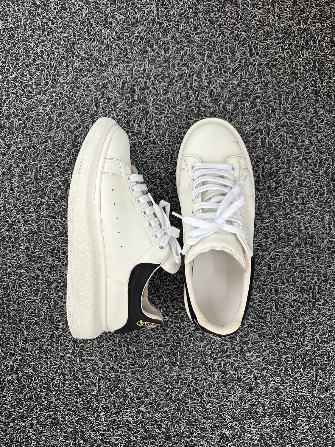 알렉산더 맥퀸 오버솔 스니커즈 40 상품이미지4